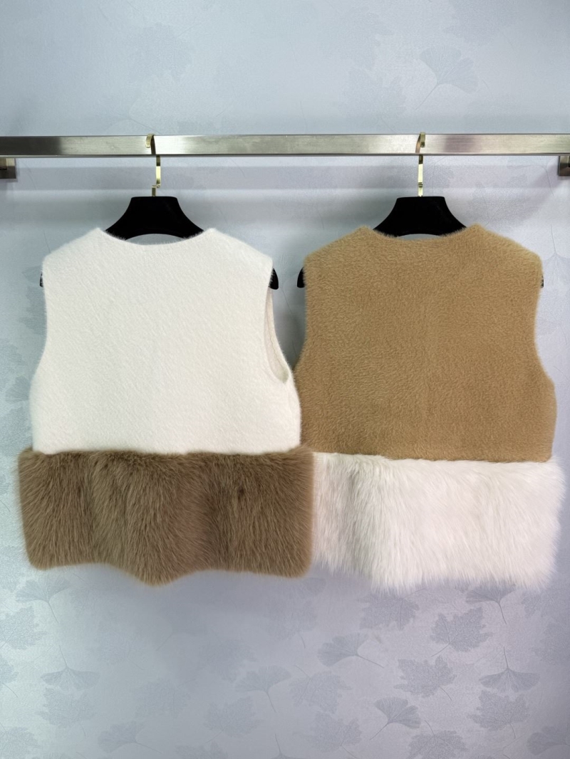 Ch**el outwear